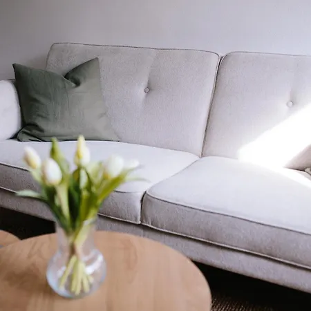 Stay-a-while I Hannah I Wlan, Kostenloser Parkplatz * زبنيتس