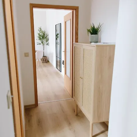 Stay-a-while I Hannah I Wlan, Kostenloser Parkplatz Appartement Sebnitz