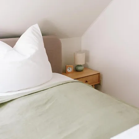 Apartment Stay-a-while I Hannah I Wlan, Kostenloser Parkplatz, Netflix Sebnitz